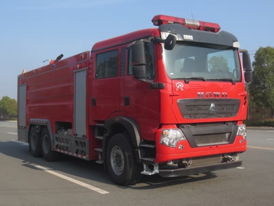 豪沃16噸泡沫消防車(chē)交付客戶